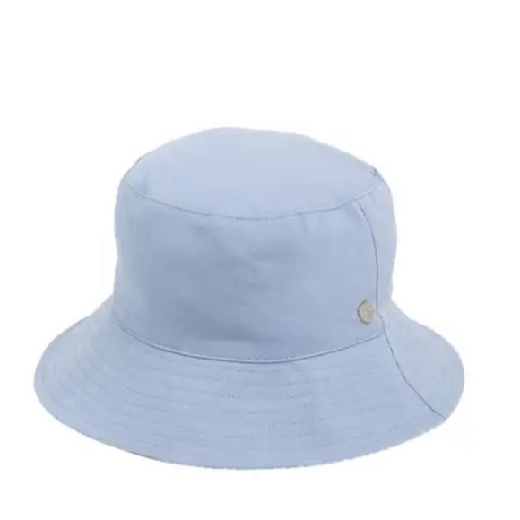 Vince Camuto Accessories - Vince Camuto reversible bucket hat. Adult OS